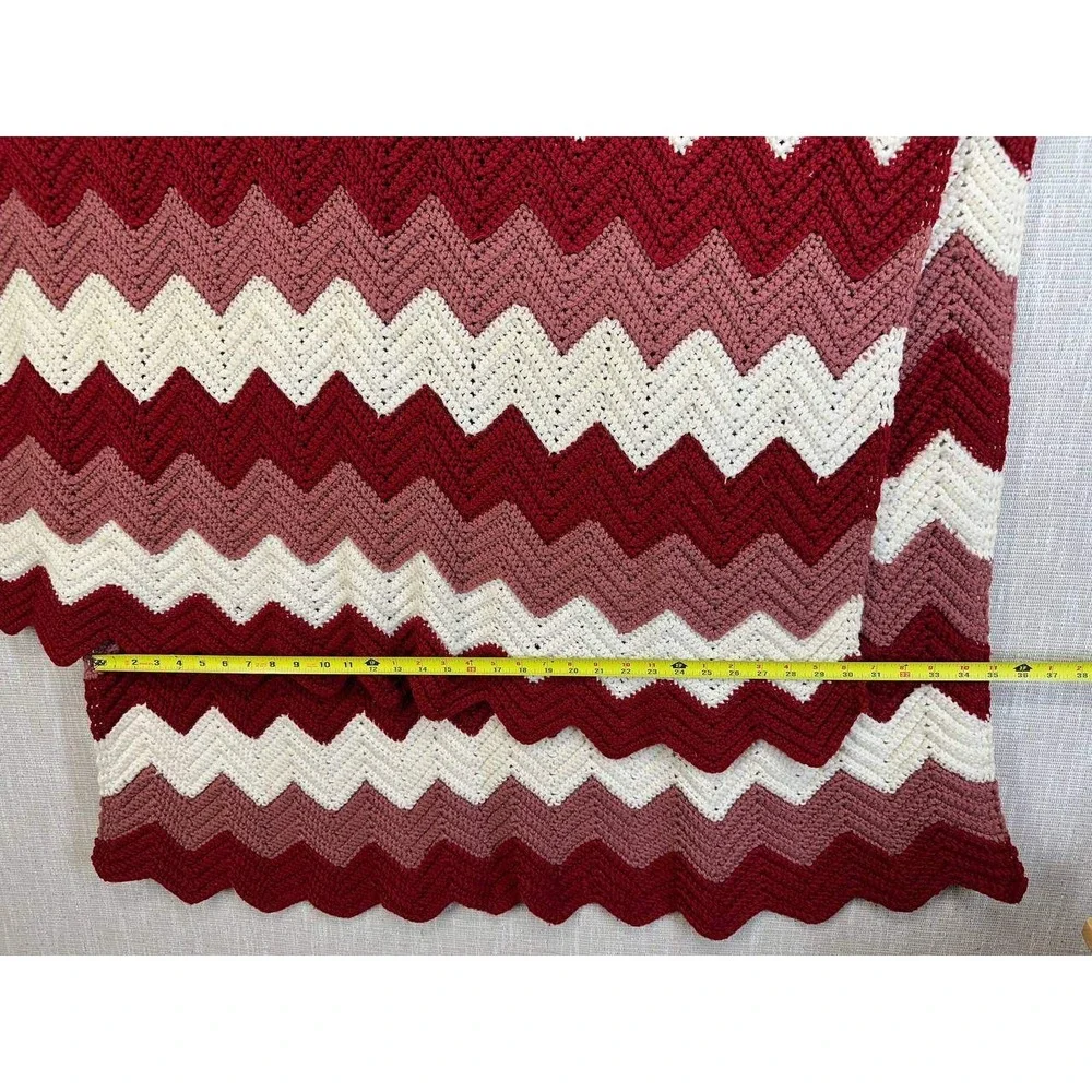 Vintage Crochet Ripple Afghan Blanket Burgundy Pink Cream Chevron‎ Throw 009